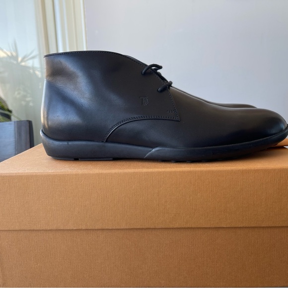 Tod's Men's Black Chukka Boots - Picture 7 of 10